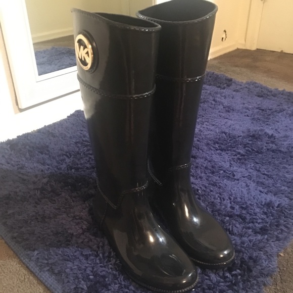 Micheal Kors Tall Rain Boots - Picture 2 of 3